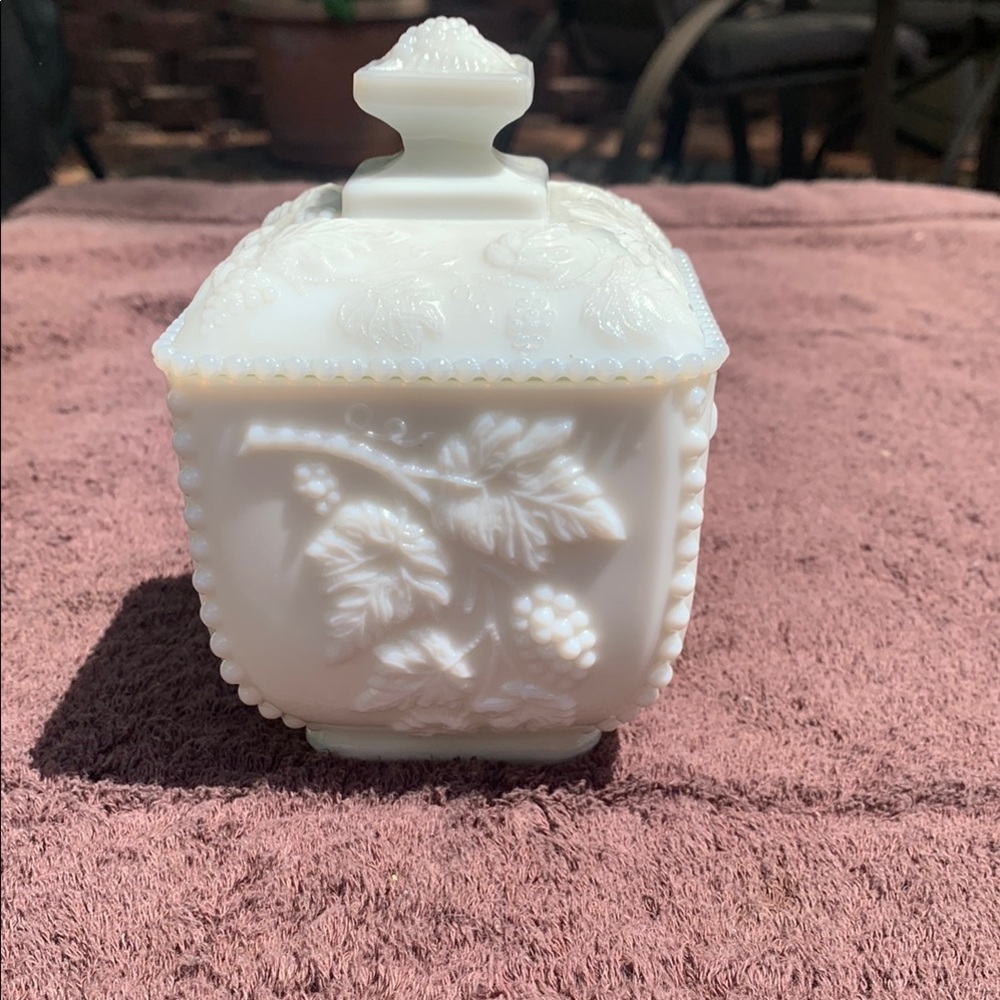 Elegant White Westmoreland depression era milk glass Decorative Box